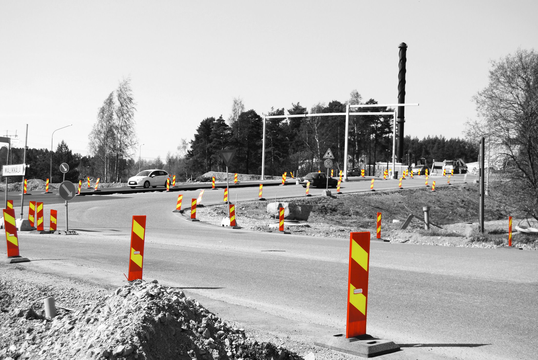 Sulkupylväät ja sulkulevyt